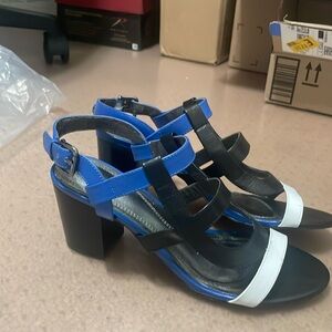 Elie Tahari Sandals/Heels Size 8 Blue/White. Block Heel height 2.5 inches.
